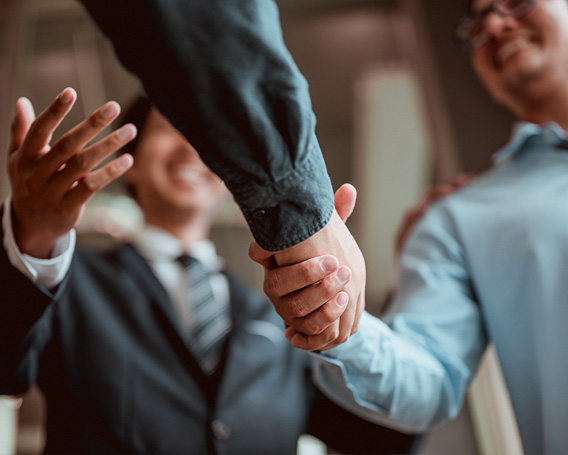 Saludo de manos corporativo